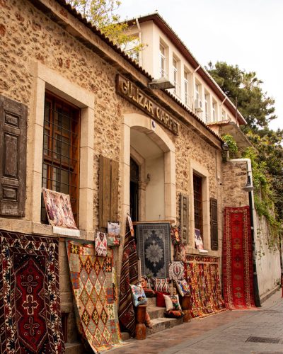 Ulucami & the Silk Marke1